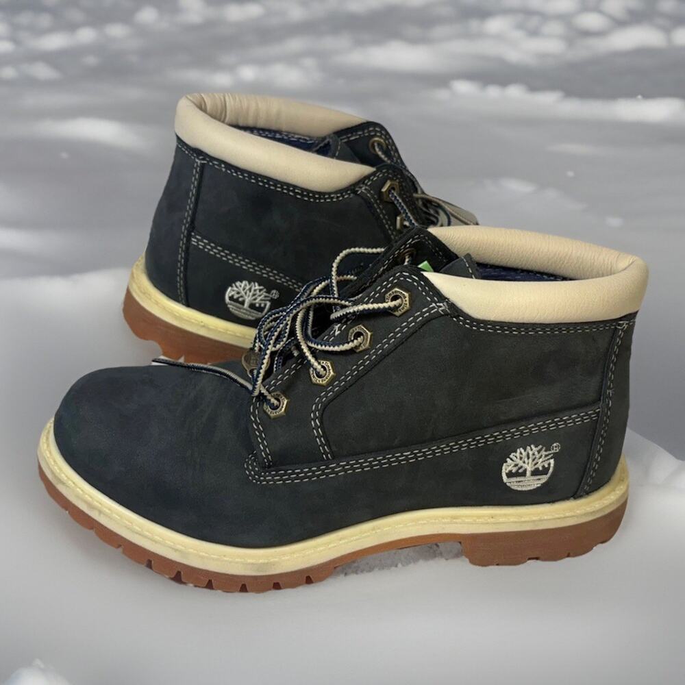 Timberland Nellie Chukka Boots Women's Waterproof Blue Navy Size 7.5M EUC